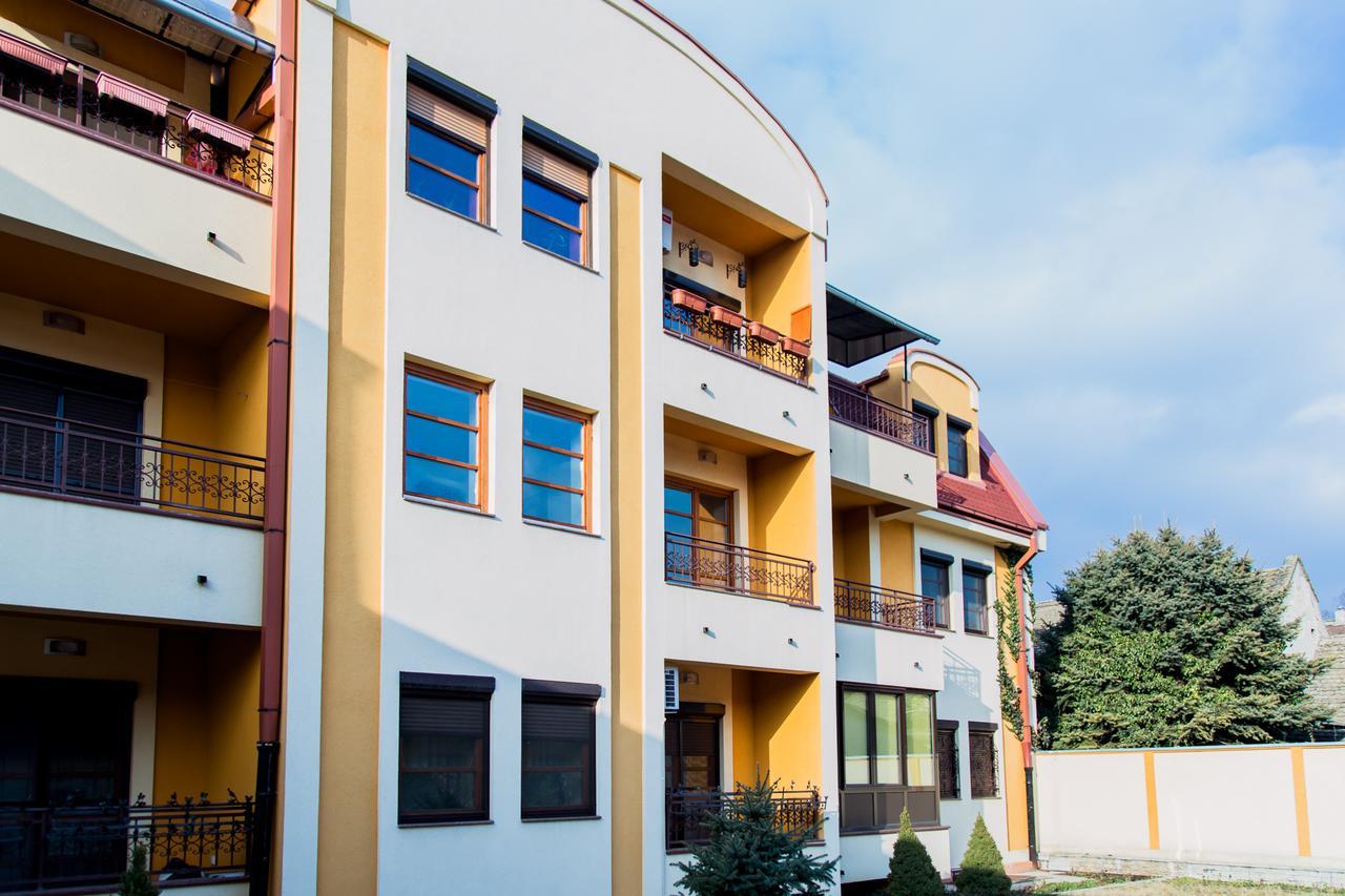 Apartman U Srcu Grada Sombor Exterior foto