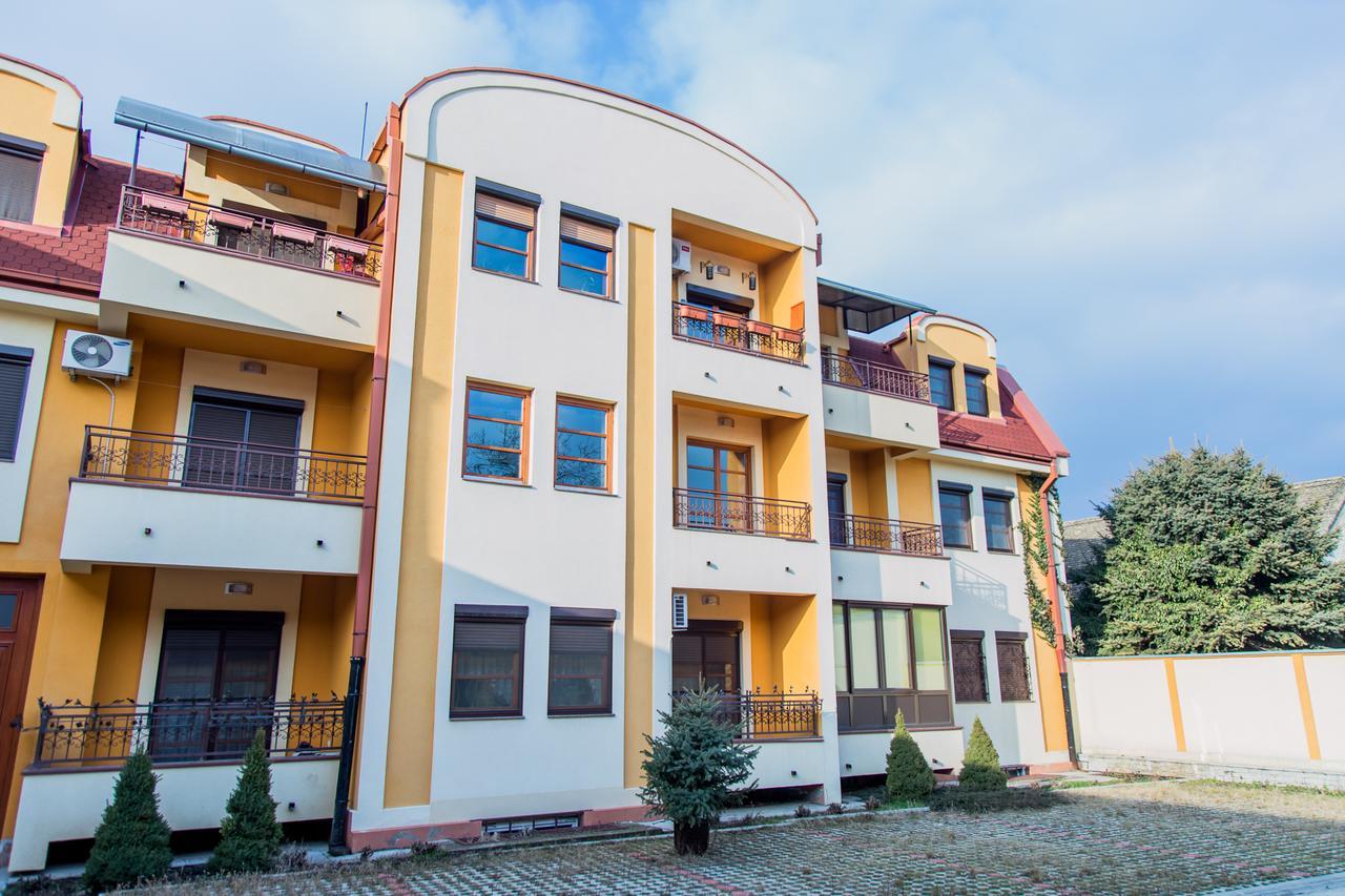 Apartman U Srcu Grada Sombor Exterior foto